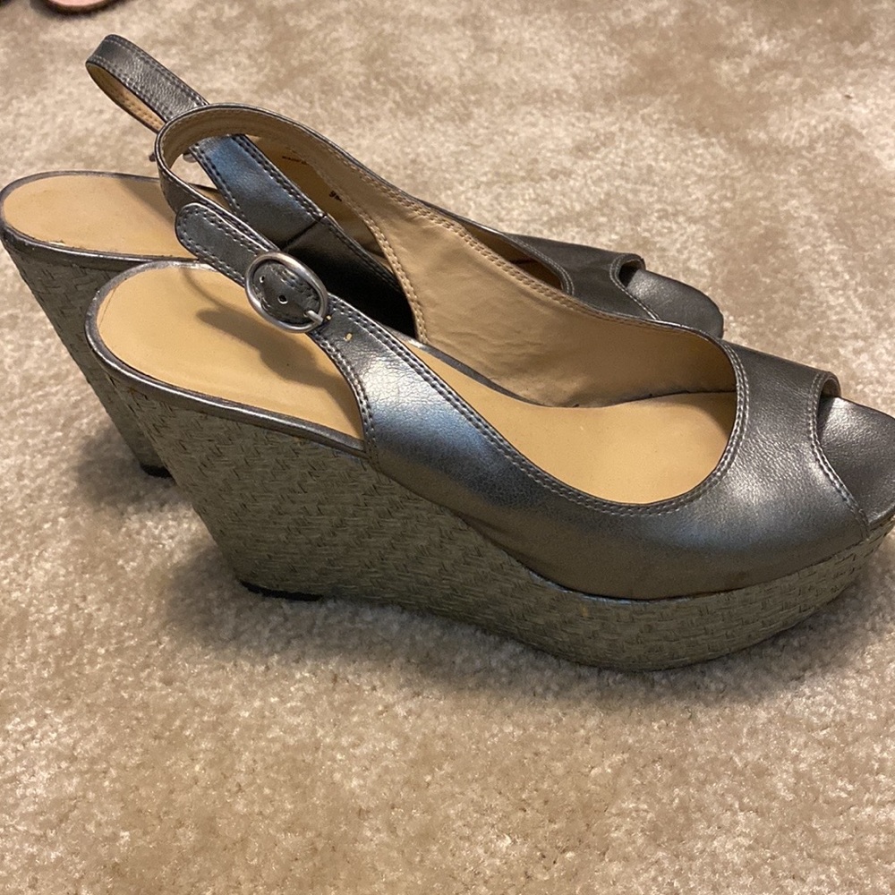 Size 9 open toe silver platforms
